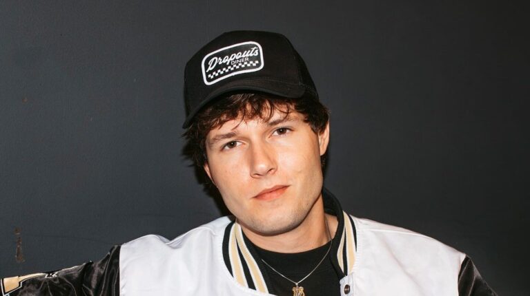 The Rise of Zach Justice: From Podcast Host to Social Media Star The Rise of Zach Justice: From Podcast Host to Social Media Star