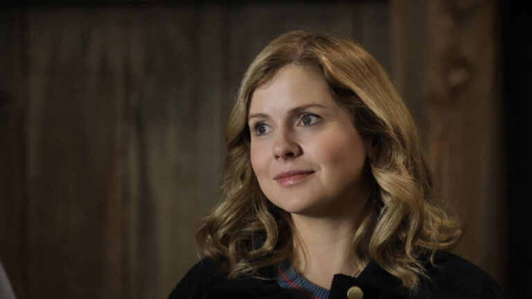 Rose McIver: Biography, Age, Career, Movies, TV Shows, and Personal Life